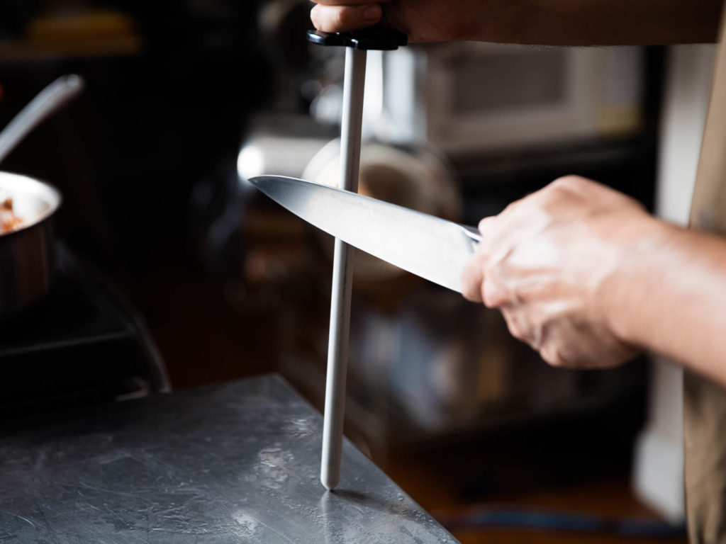 how to sharpen a knife